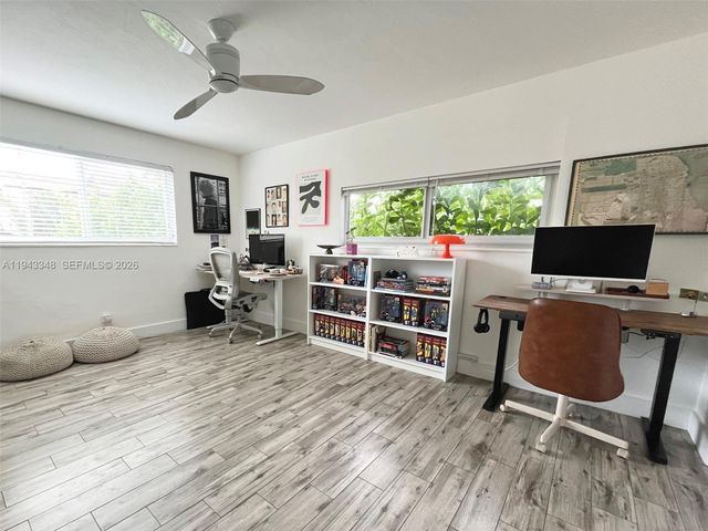 1059 Washington St, Hollywood, FL 33019