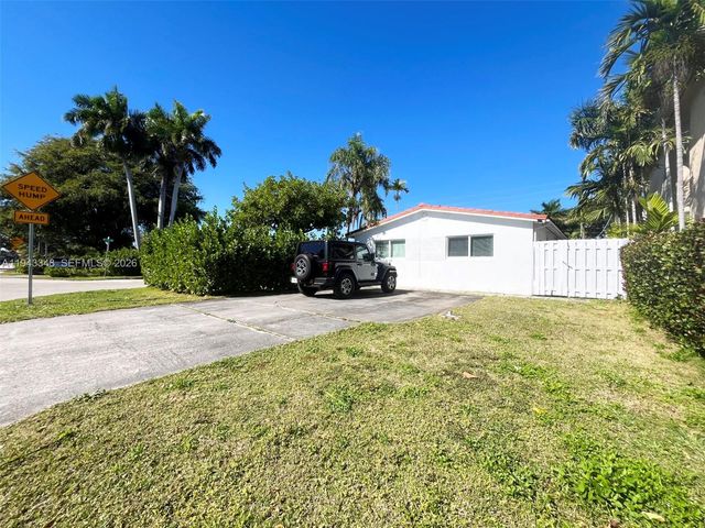 1059 Washington St, Hollywood, FL 33019