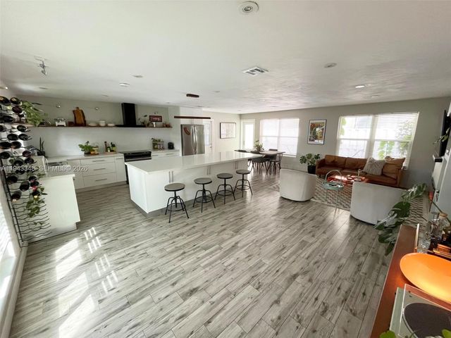 1059 Washington St, Hollywood, FL 33019