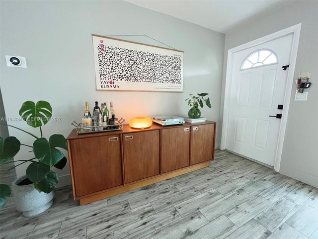 1059 Washington St, Hollywood, FL 33019