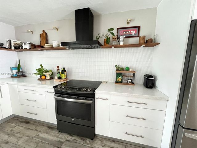 1059 Washington St, Hollywood, FL 33019