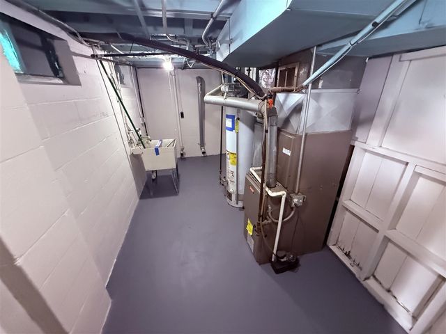 8134 Hudson Avenue, Warren, MI 48089