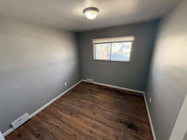 8134 Hudson Avenue, Warren, MI 48089