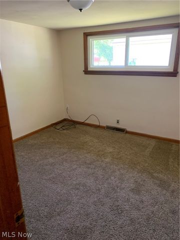 30382 State Route 172, East Rochester, OH 44625