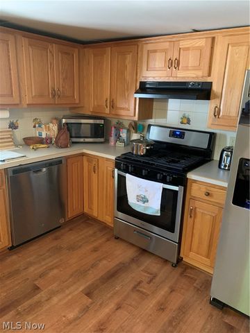 30382 State Route 172, East Rochester, OH 44625
