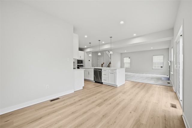 530 Blake Dr, Jackson Twp, PA 16063