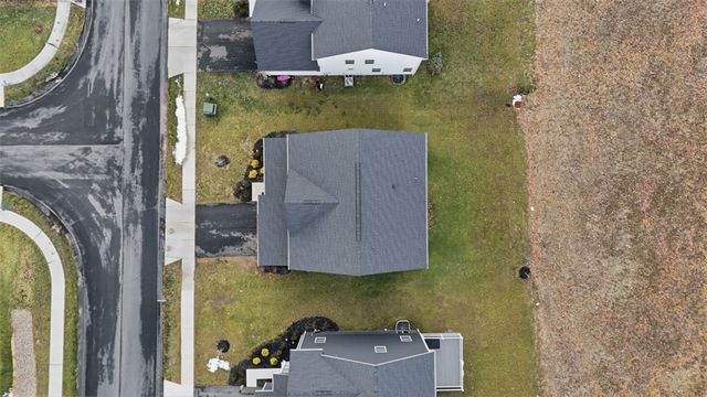 530 Blake Dr, Jackson Twp, PA 16063