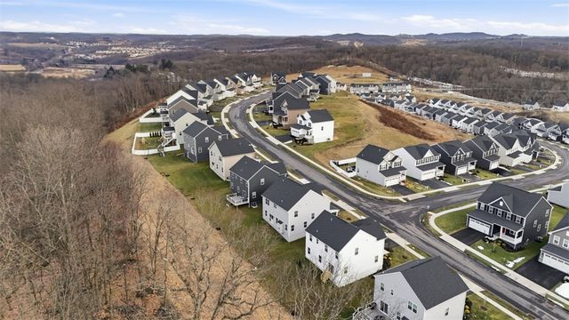 530 Blake Dr, Jackson Twp, PA 16063