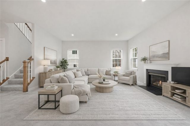 530 Blake Dr, Jackson Twp, PA 16063