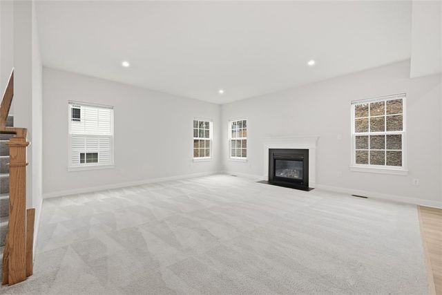 530 Blake Dr, Jackson Twp, PA 16063