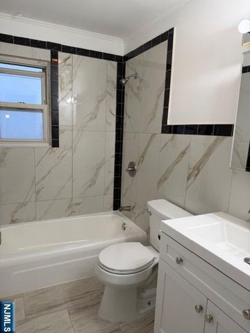 432-434 Trenton Avenue 9, Paterson, NJ 07503