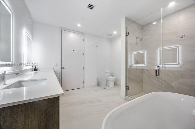 17550 Collins Avenue 502, Sunny Isles Beach, FL 33160