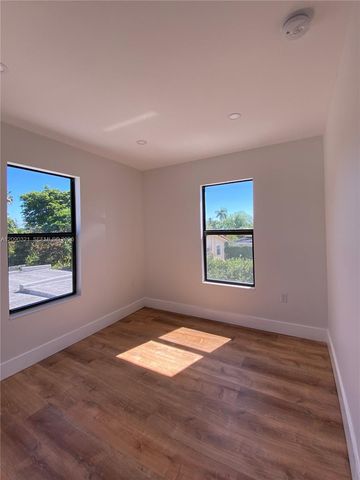 4224 SW 60th Place, South Miami, FL 33155