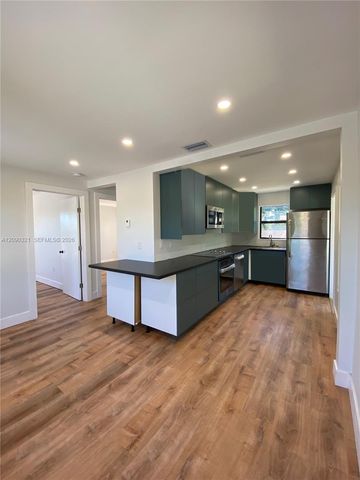4224 SW 60th Place, South Miami, FL 33155