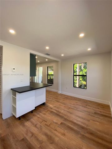 4224 SW 60th Place, South Miami, FL 33155