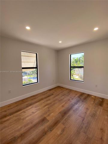 4224 SW 60th Place, South Miami, FL 33155
