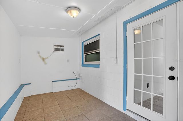 8071 RHEA CIRCLE, Orlando, FL 32807