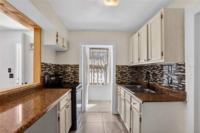 8071 RHEA CIRCLE, Orlando, FL 32807