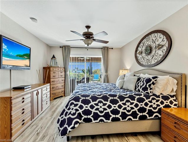 2707 NE 5th PL, Cape Coral, FL 33909