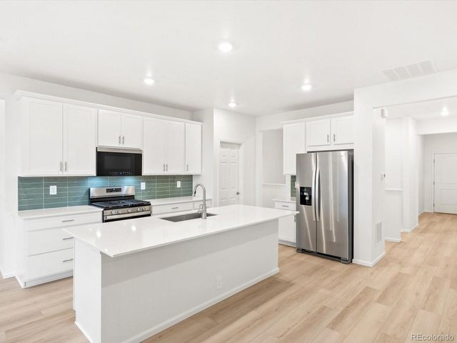 1614 Nathan River Drive, Windsor, CO 80550