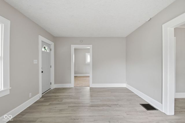 1324 W 4th Street, Anderson, IN 46016