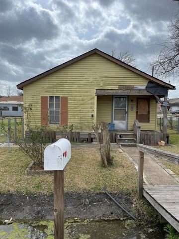 2202 Jones Road, Baytown, TX 77521