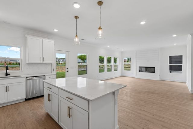 220 Conger Dr, Lebanon, TN 37087