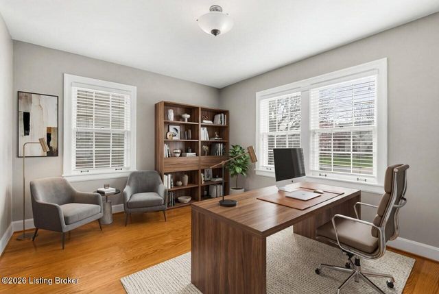 4029 Saint Ives Ct, Louisville, KY 40207