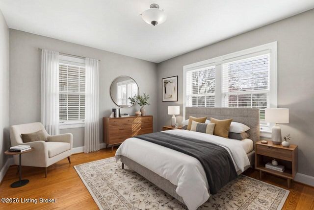 4029 Saint Ives Ct, Louisville, KY 40207