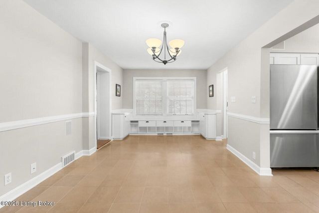 4029 Saint Ives Ct, Louisville, KY 40207