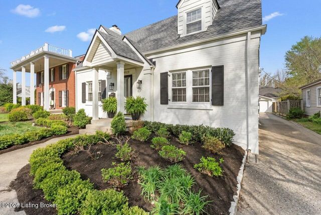 4029 Saint Ives Ct, Louisville, KY 40207