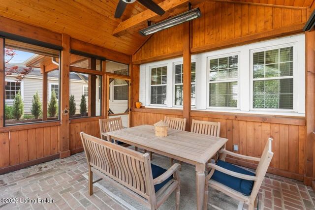 4029 Saint Ives Ct, Louisville, KY 40207