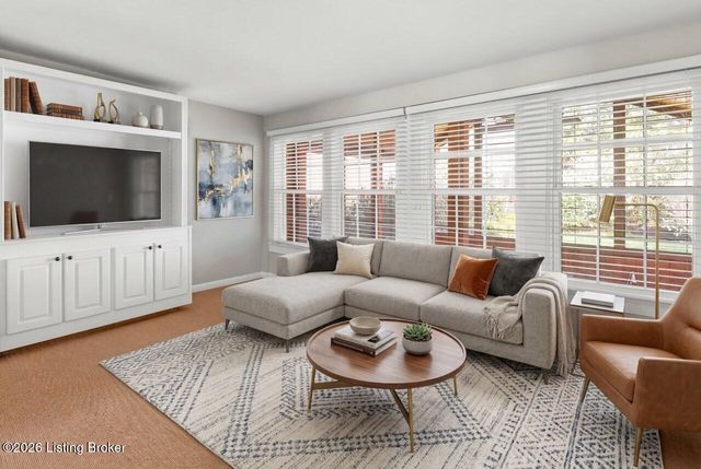 4029 Saint Ives Ct, Louisville, KY 40207