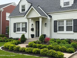 4029 Saint Ives Ct, Louisville, KY 40207