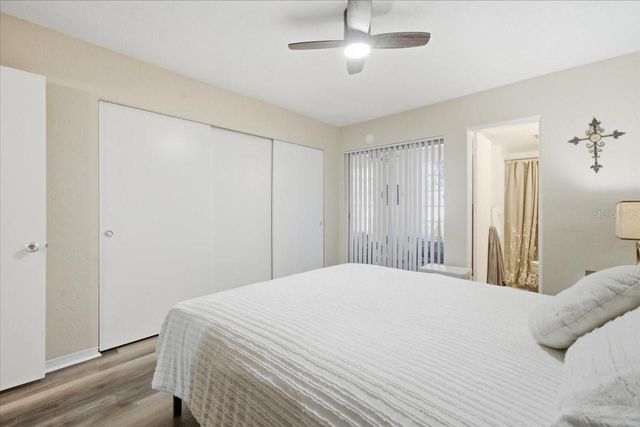 5861 42ND TERRACE N 1608, Kenneth City, FL 33709