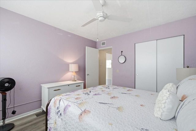 5861 42ND TERRACE N 1608, Kenneth City, FL 33709