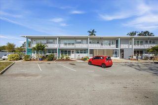 5861 42ND TERRACE N 1608, Kenneth City, FL 33709