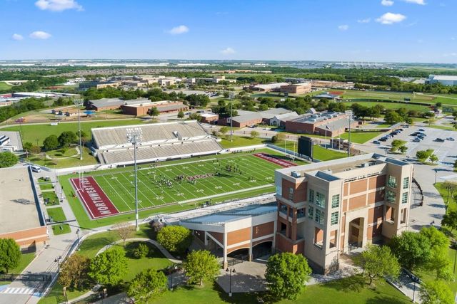 106 Rockwood Lane, Justin, TX 76247