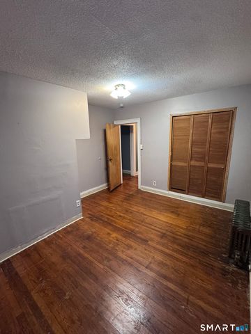 20-22 Tower Avenue, Hartford, CT 06120