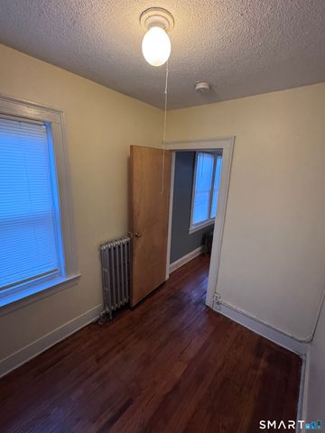 20-22 Tower Avenue, Hartford, CT 06120