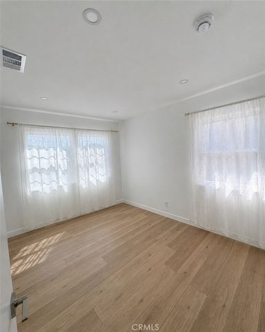 2618 N 6th Street, Burbank, CA 91504