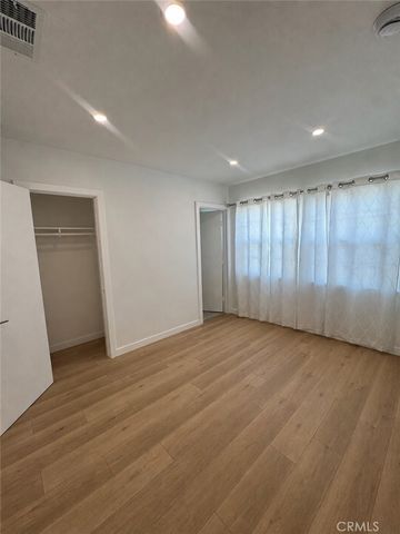 2618 N 6th Street, Burbank, CA 91504
