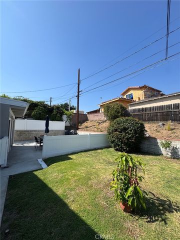 2618 N 6th Street, Burbank, CA 91504