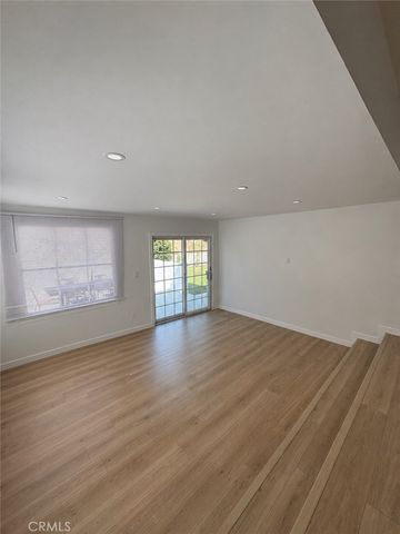 2618 N 6th Street, Burbank, CA 91504