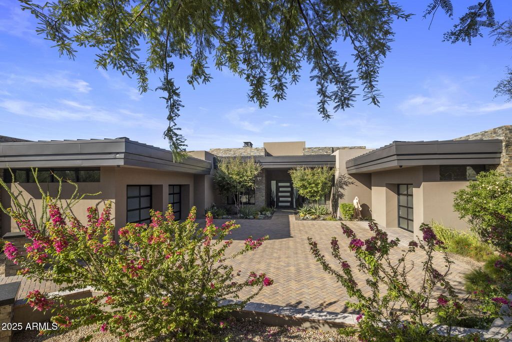 10284 E RUNNING DEER Trail, Scottsdale, AZ 85262 — photo 3