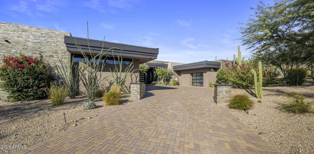 10284 E RUNNING DEER Trail, Scottsdale, AZ 85262 — photo 4