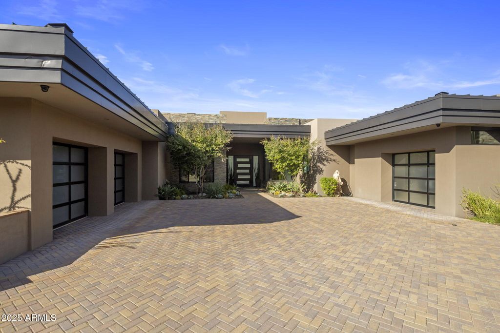 10284 E RUNNING DEER Trail, Scottsdale, AZ 85262 — photo 5