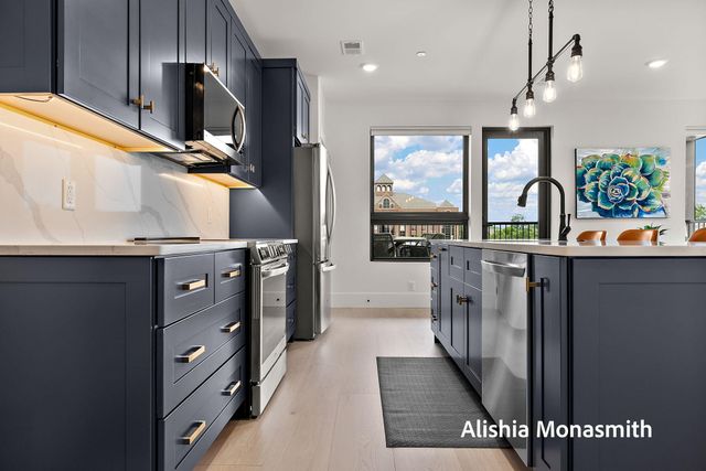 300 Washington Avenue 1, Grand Haven, MI 49417