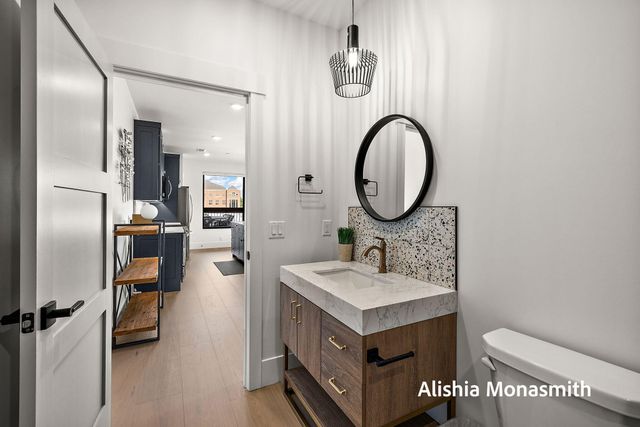 300 Washington Avenue 1, Grand Haven, MI 49417