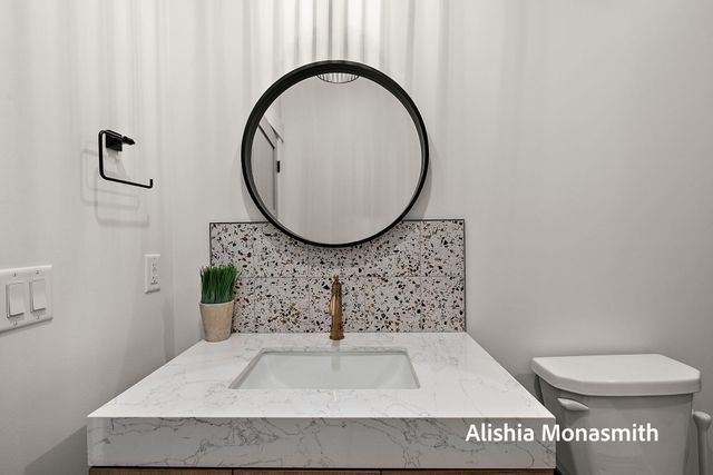 300 Washington Avenue 1, Grand Haven, MI 49417